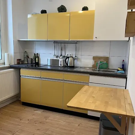 Hbf-uni Naehe Smart&nice ドゥイスブルグ